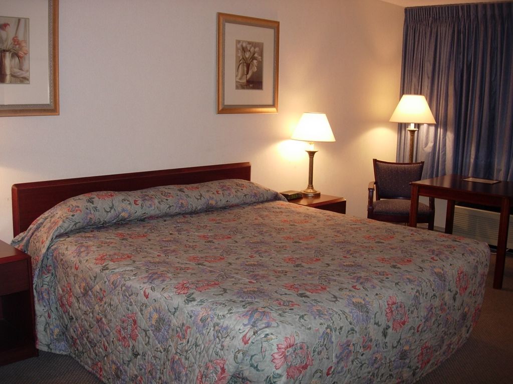 Travelodge By Wyndham Gaylord Habitación foto